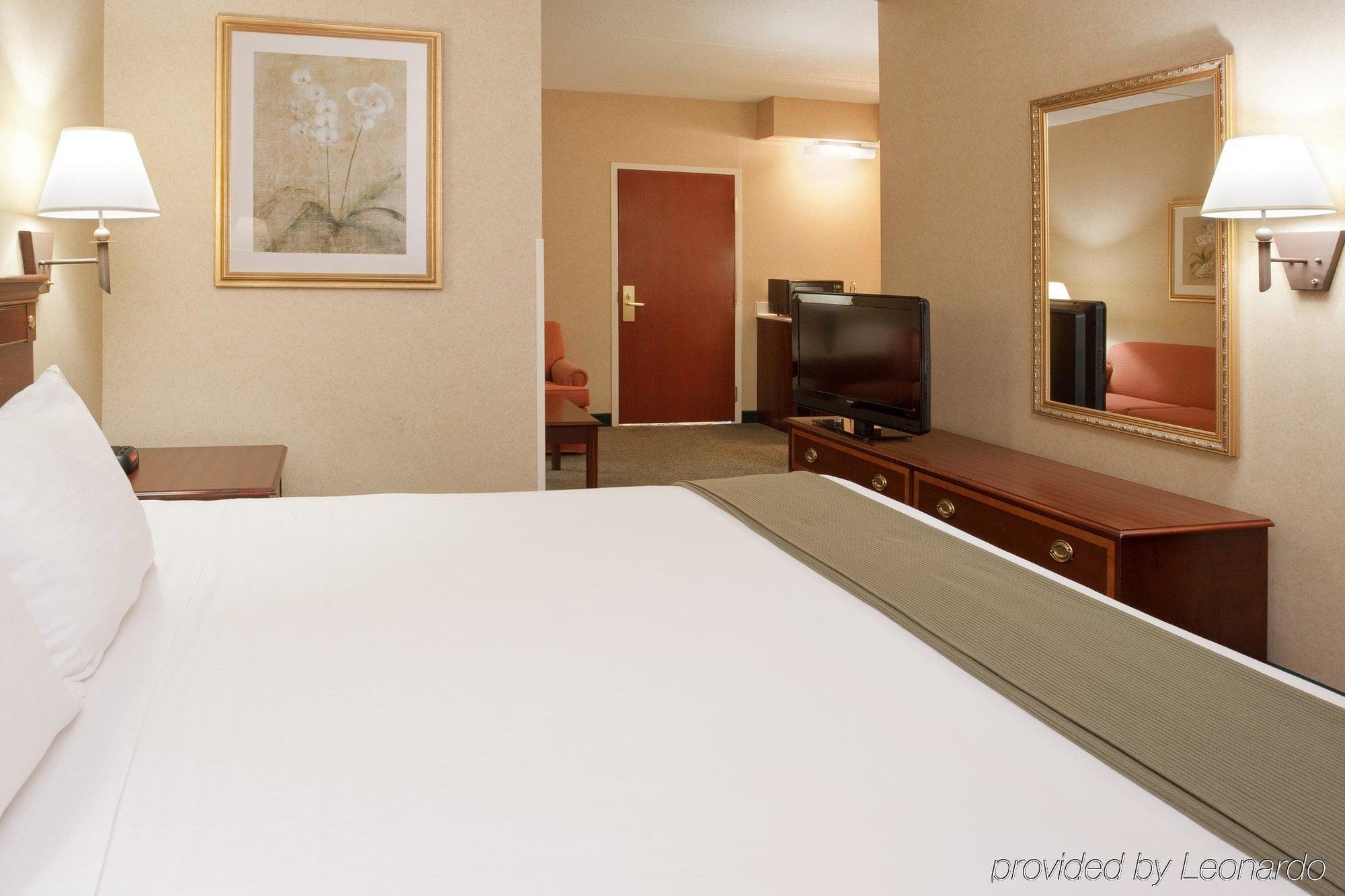 Holiday Inn Express Hotel & Suites Columbus Airport, An Ihg Hotel Gahanna Esterno foto